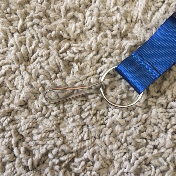 SALE! 3/15$ LA Dodgers Lanyard - Picture 2 of 6